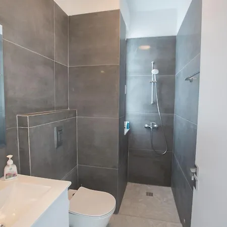 Hébergement de vacances 4 Schlafzimmer Mit Pool Im Zentrum Von Protaras
