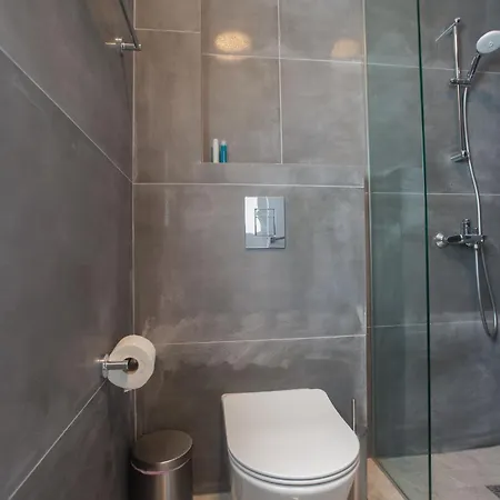 4 Schlafzimmer Mit Pool Im Zentrum Von Hébergement de vacances *