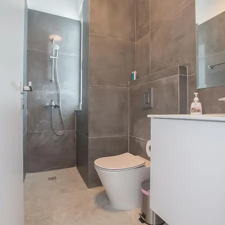 Holiday home 4 Schlafzimmer Mit Pool Im Zentrum Von *