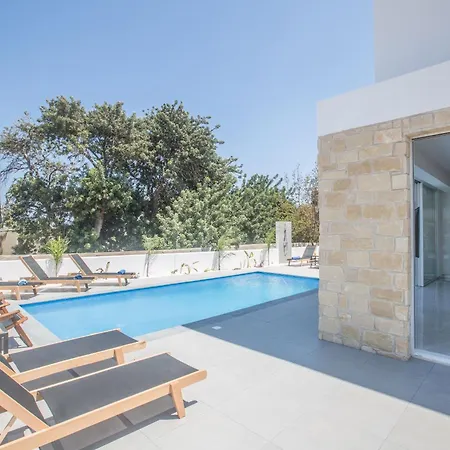 4 Schlafzimmer Mit Pool Im Zentrum Von